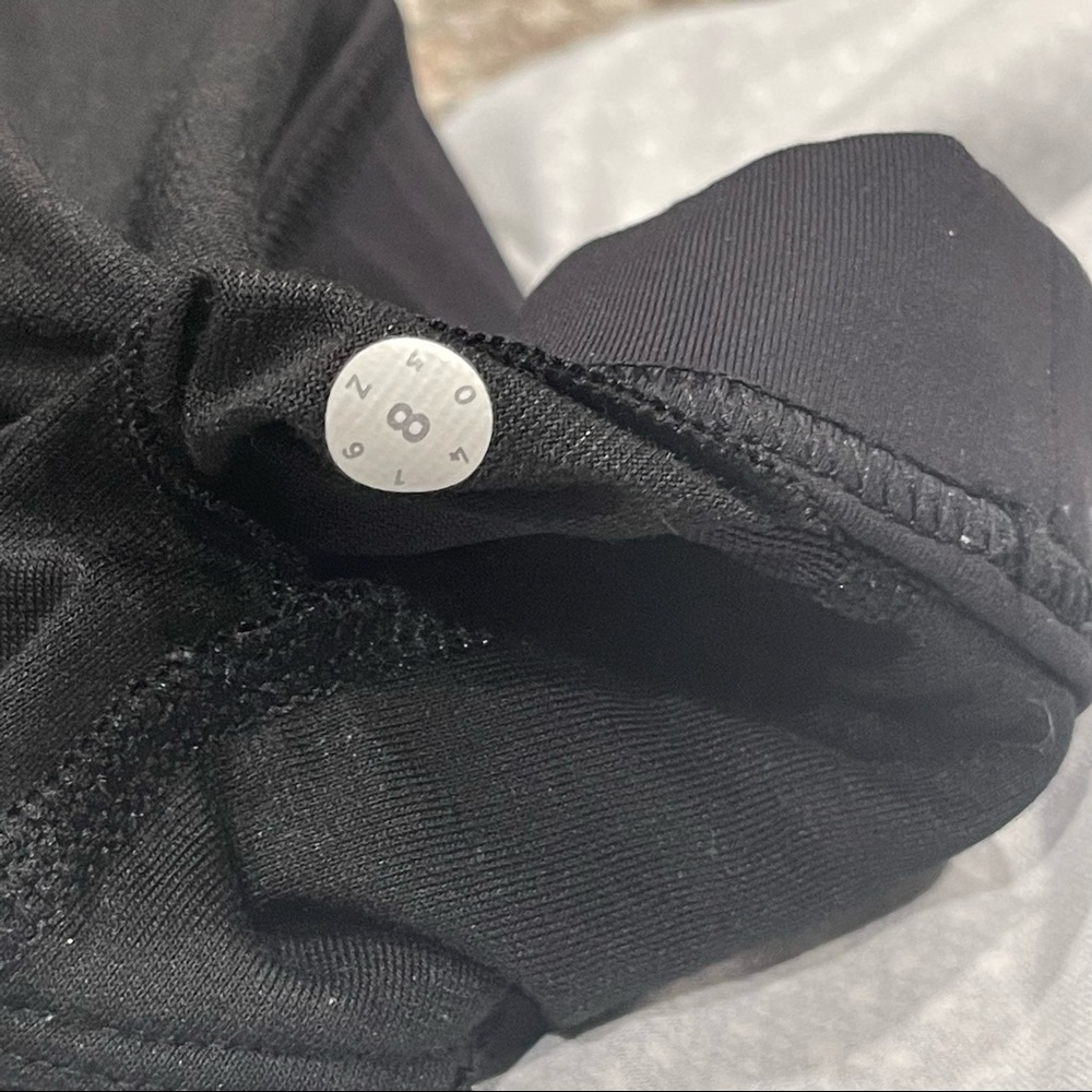 Lululemon Hit It Tank Frozen Fizz White Black Size 8 - Picture 8 of 8